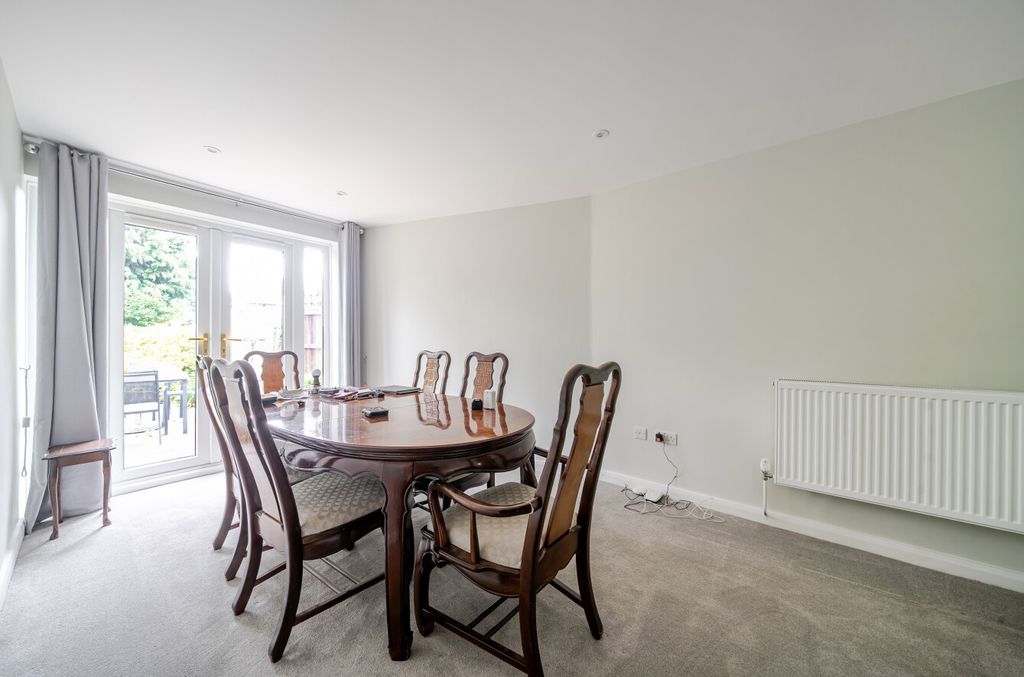 Property photo 3 of 21 1457993-11-6A0E10...