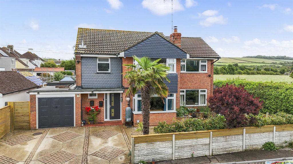 Property photo 1 of 33 3 Bramber Road-001.Jpg