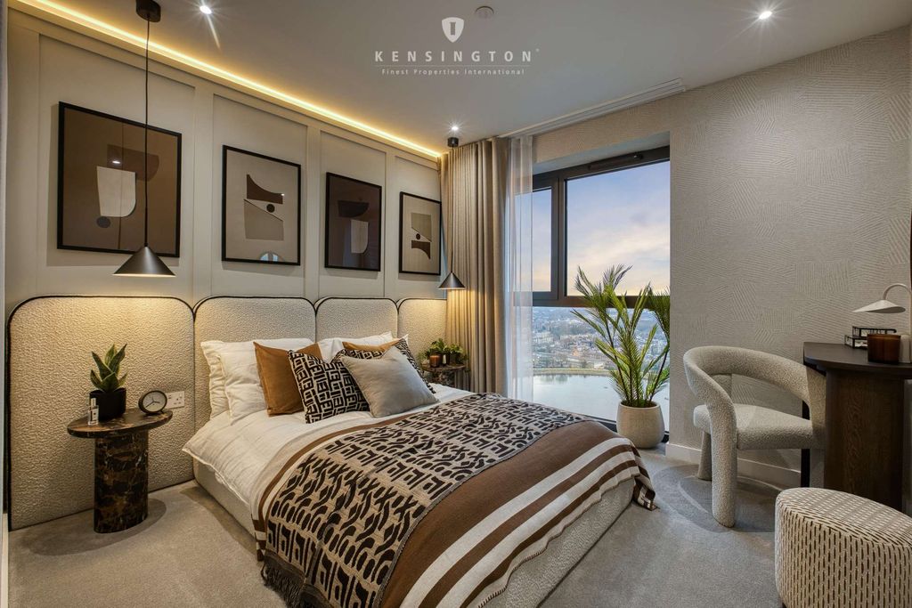 Property photo 3 of 24