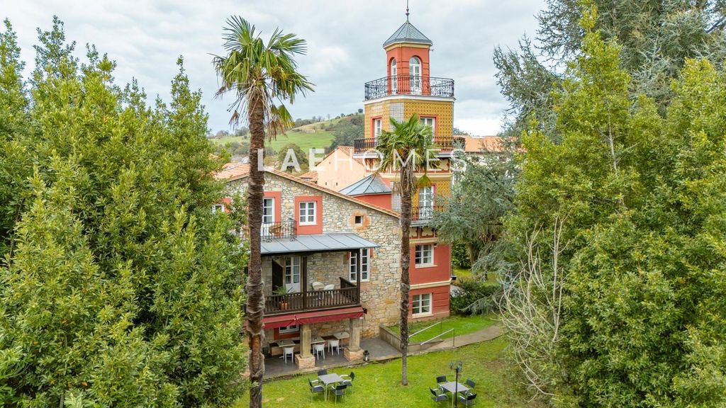 Property photo 2 of 68