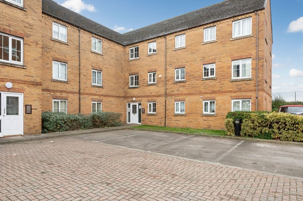 Property photo 1 of 21