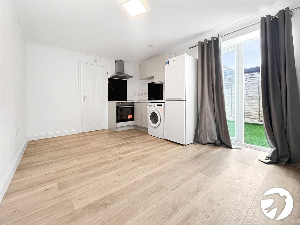 Property photo 3 of 5 Picture No. 03