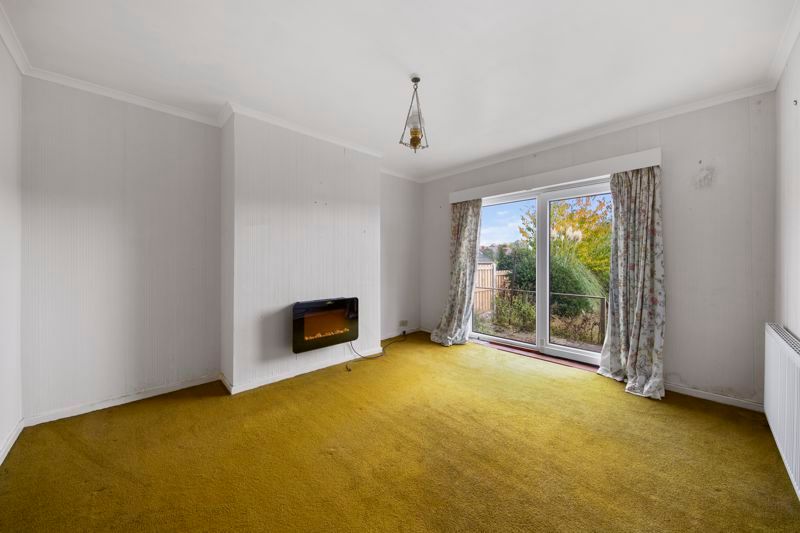 Property photo 3 of 28 Dining-Room