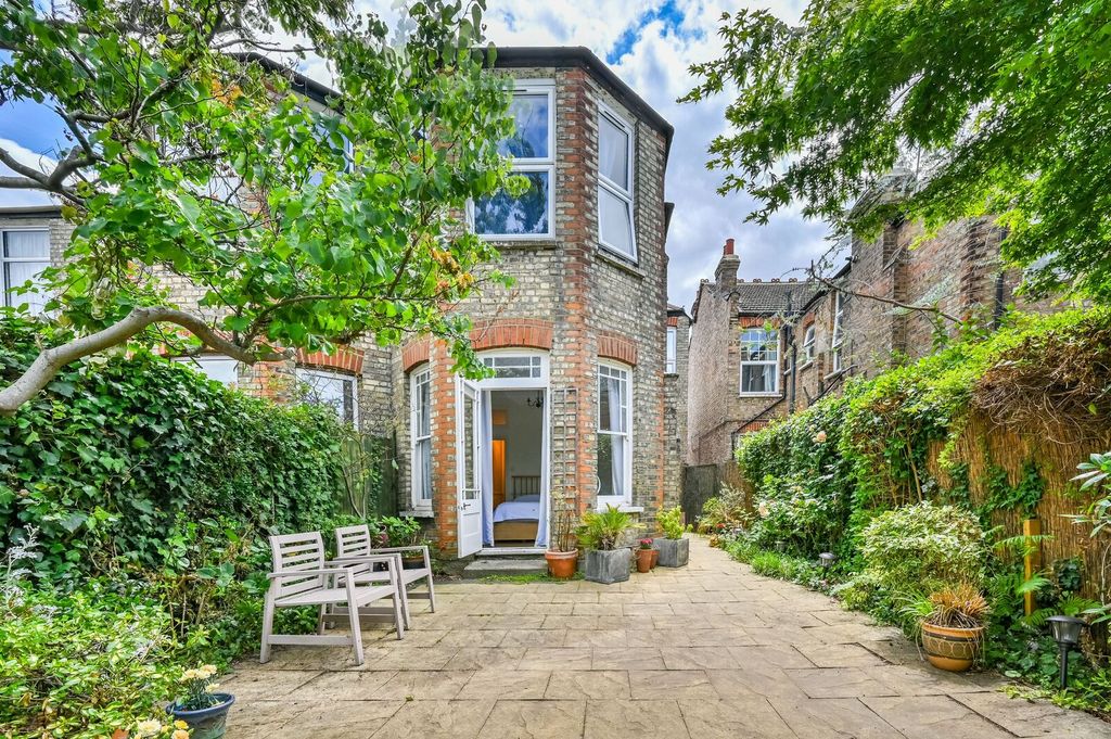 Property photo 1 of 15