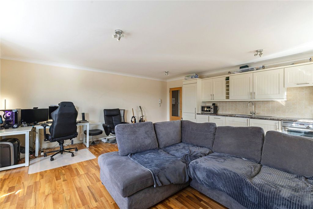 Property photo 3 of 19 Picture No. 12