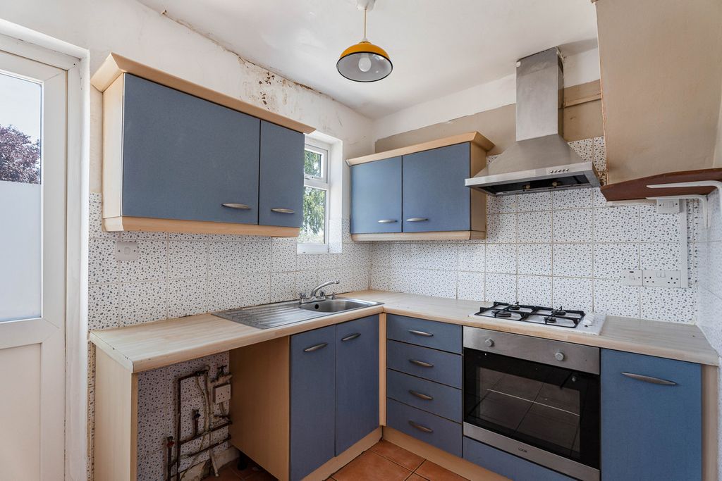 Property photo 2 of 13