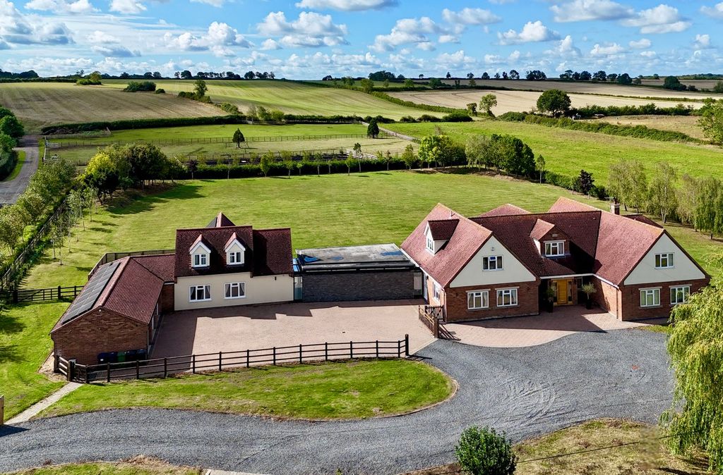 Property photo 3 of 29