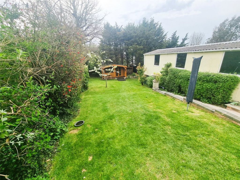Property photo 2 of 16 Picture No. 29