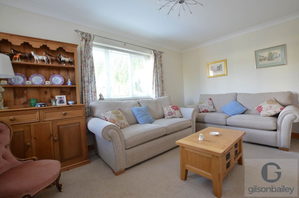 Property photo 3 of 12