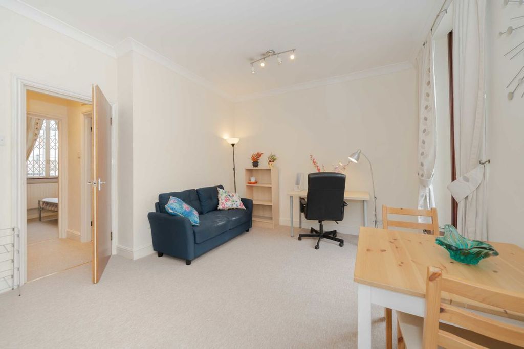 Property photo 1 of 4