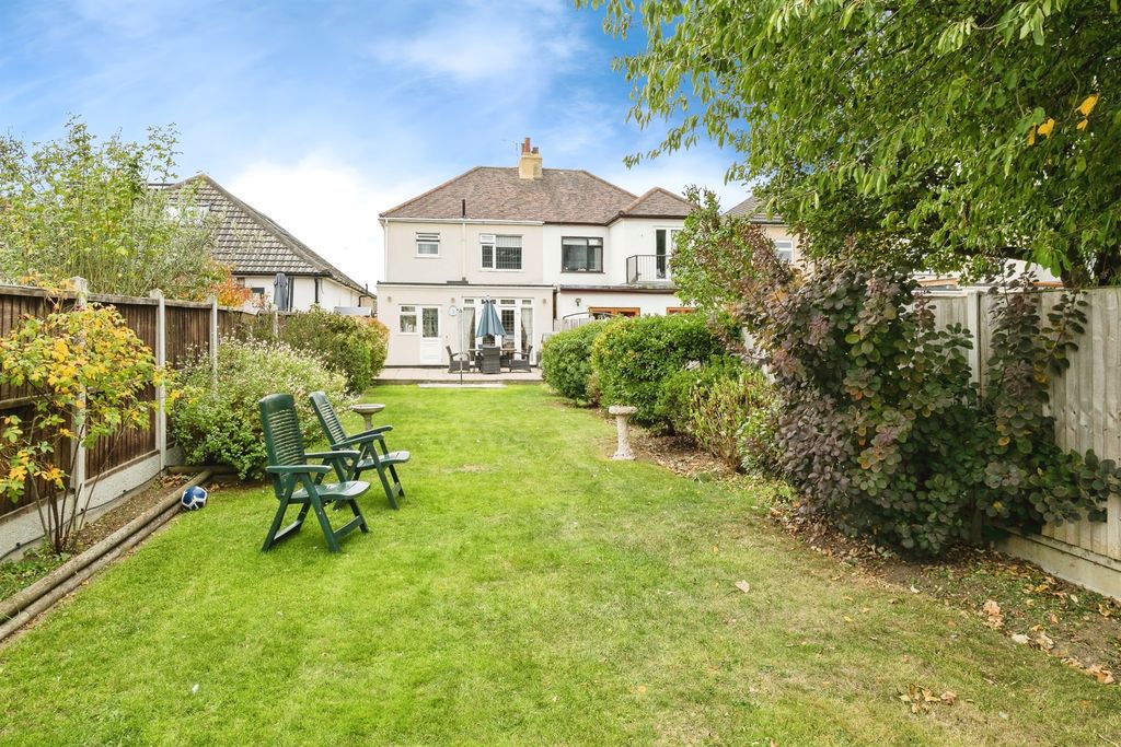 Property photo 2 of 17