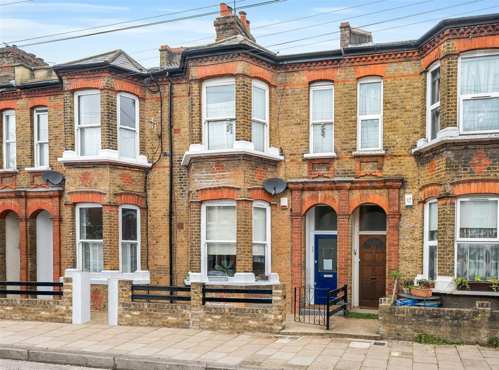 Property photo 2 of 9 19319066 (2).Jpg