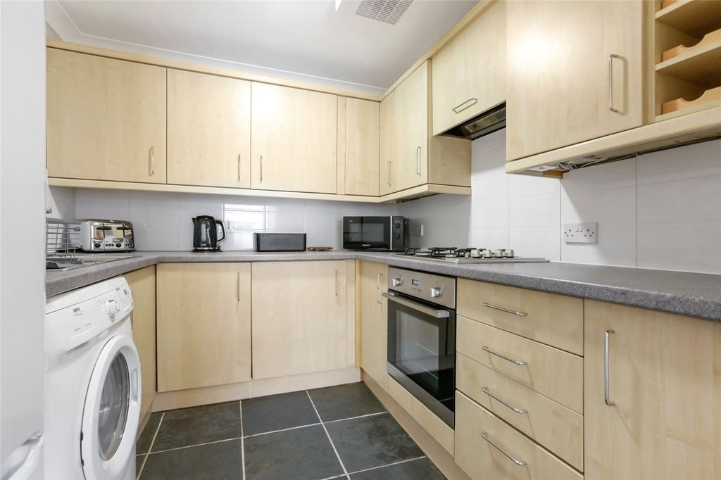 Property photo 3 of 17 Picture No. 23