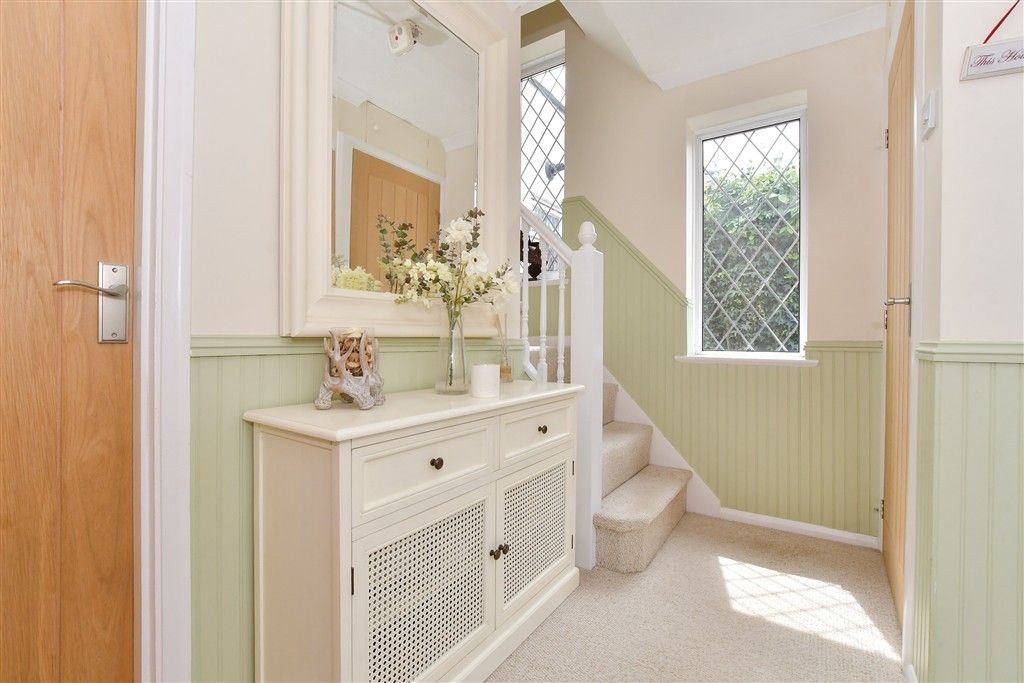 Property photo 1 of 20 Entrance Hall