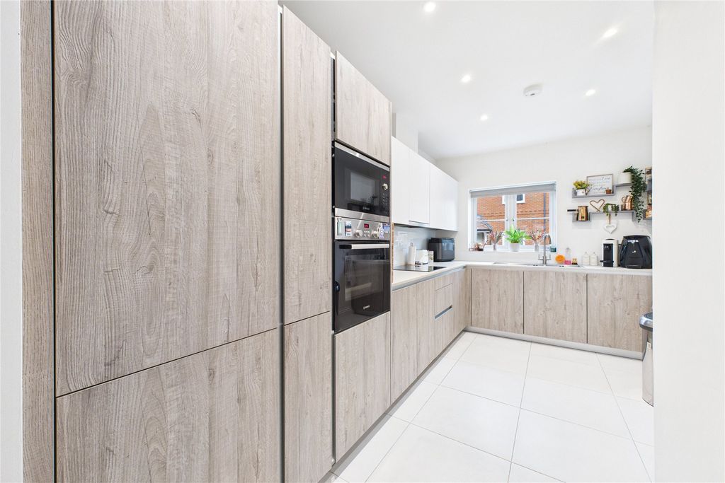 Property photo 2 of 9 Picture No. 06