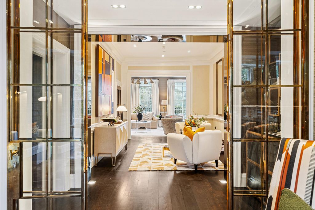 Additional image 9 of 8 bed terraced house to rentCheyne Walk & Cheyne Mews, London SW3