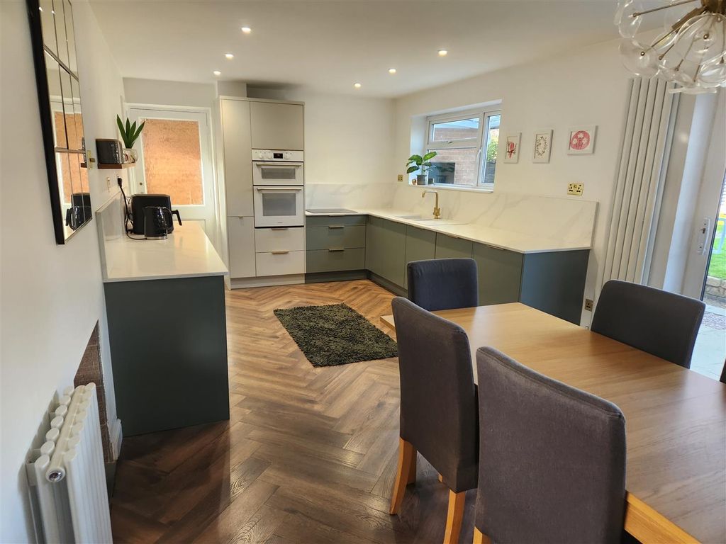 Property photo 2 of 17 Kitchen.Jpg