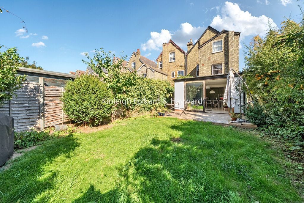 Property photo 2 of 12 Picture No. 20