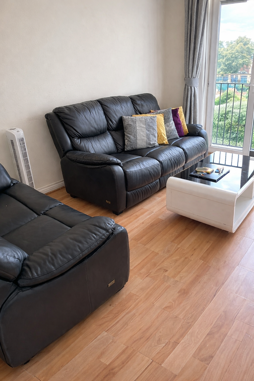 Property photo 3 of 6