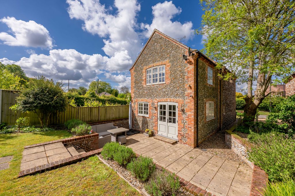 Property photo 2 of 30