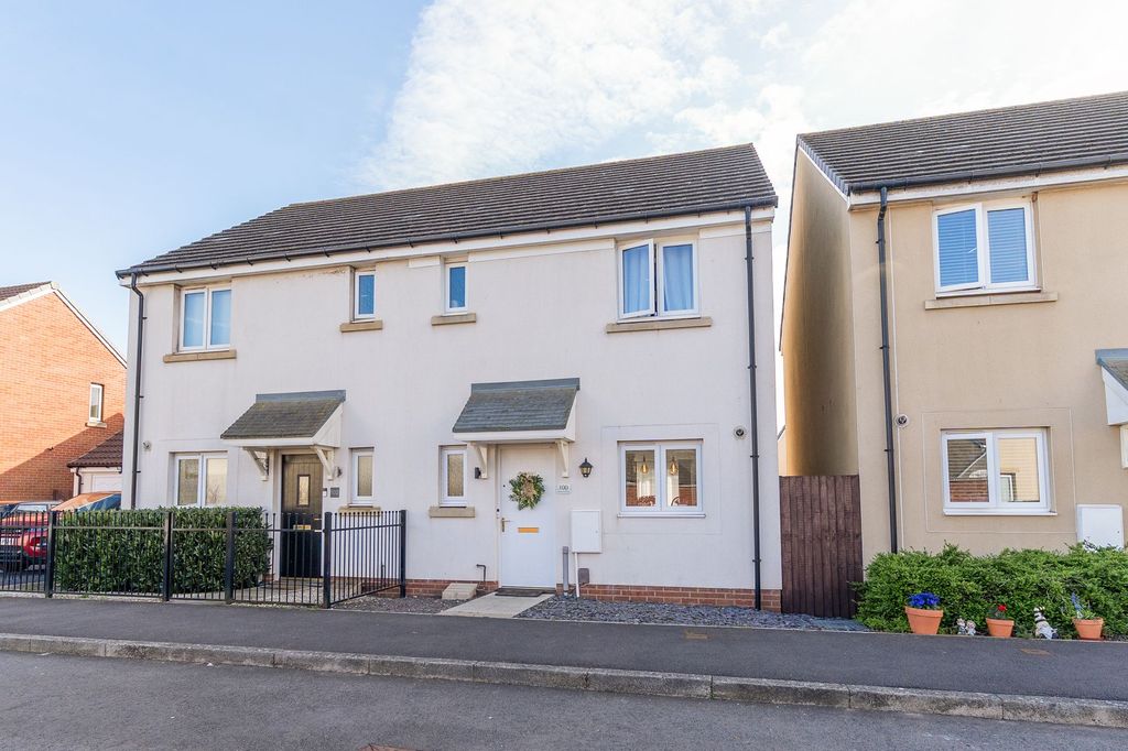 Property photo 1 of 25