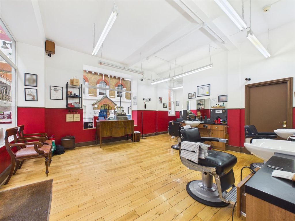 Property photo 2 of 6 Cam04237G0-Pr0266-Still002.Jpg