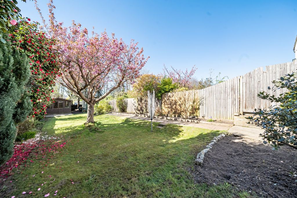 Property photo 3 of 27 Picture No. 32