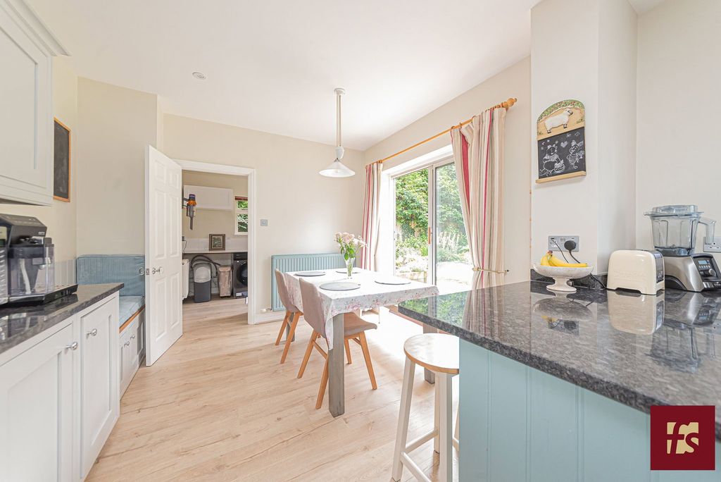 Additional image 13 of 5 bed detached house for saleTalisman Close, Crowthorne, Berkshire RG45