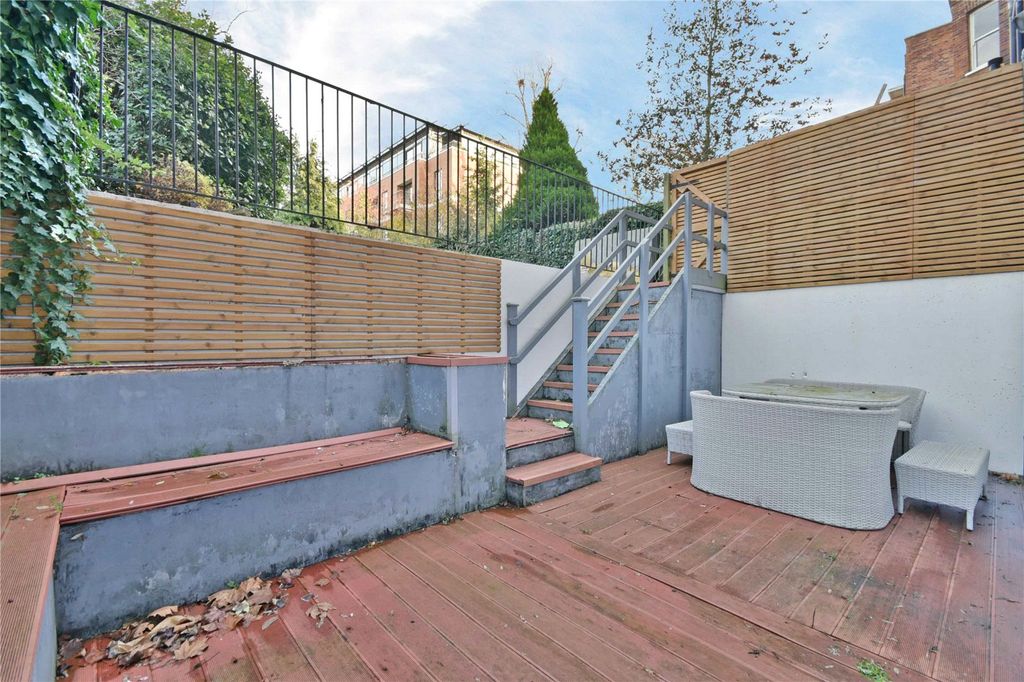 Property photo 2 of 20 Picture No. 41