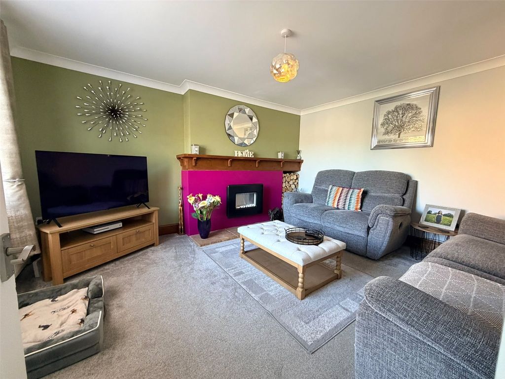 Property photo 3 of 26 Picture No. 35