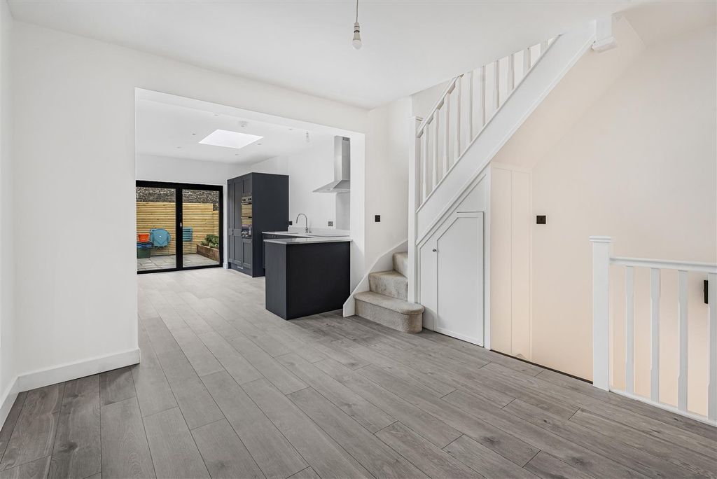 Property photo 1 of 18 9_65007.Jpg