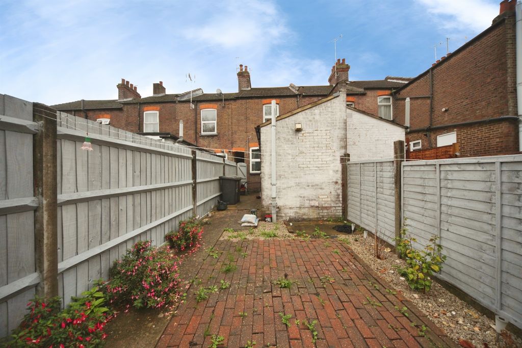 Property photo 3 of 15