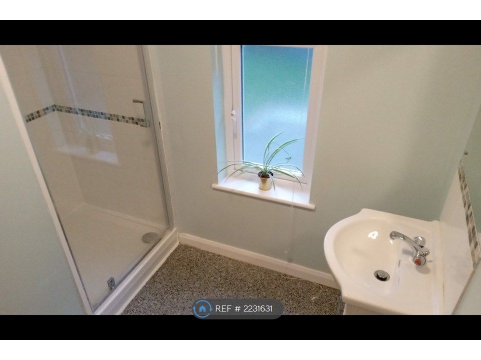 Property photo 2 of 2 Shared Shower Room