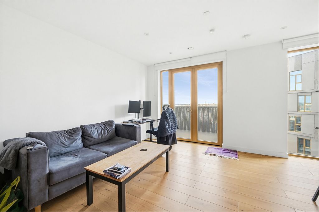 Property photo 3 of 7 Image