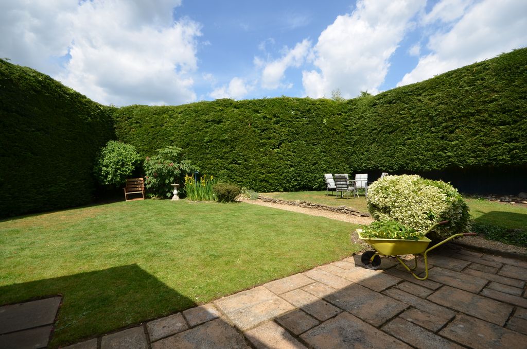 Property photo 2 of 24
