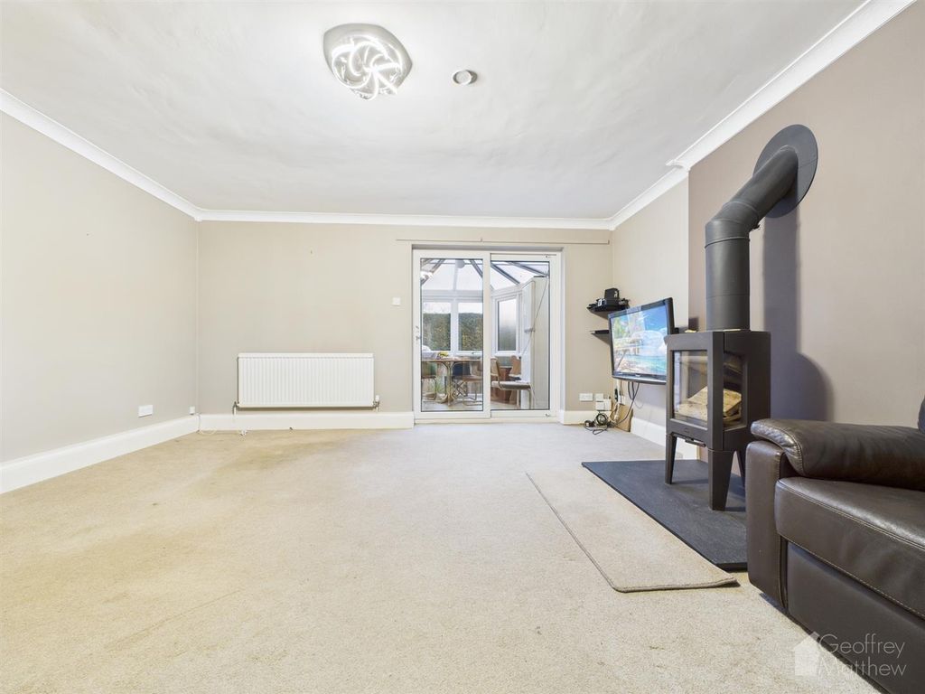 Property photo 3 of 23 Cam02365G0-Pr0389-Still014.Jpg