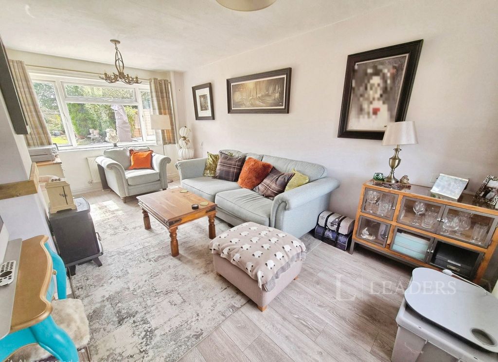Property photo 2 of 15 Pbox-Img.Jpg