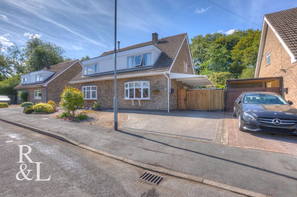Property photo 1 of 25 Royston&Lund (1).Jpg