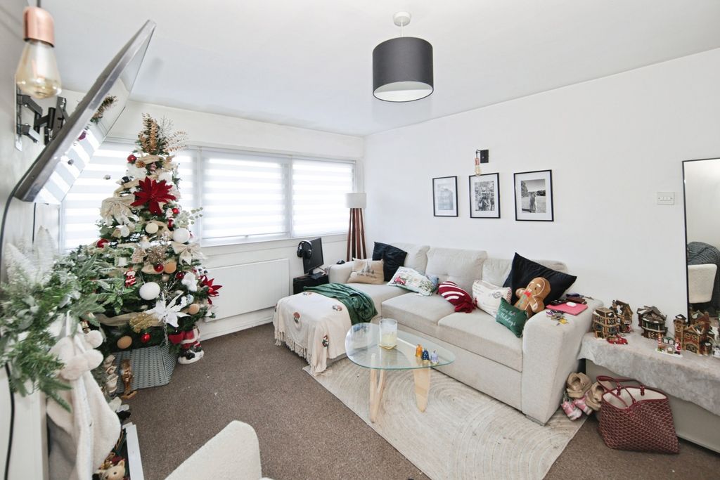 Property photo 2 of 10 Pbox-Img.Jpg