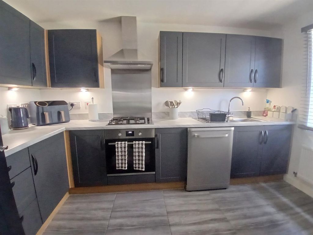 Property photo 3 of 30