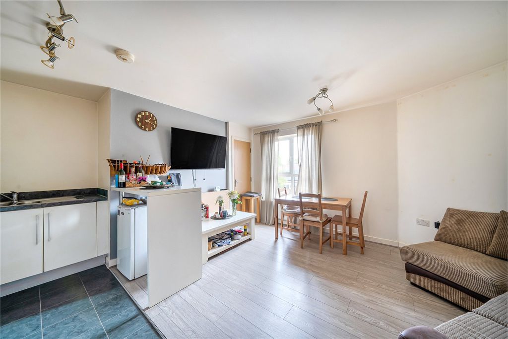 Property photo 2 of 10 Kitchen/Sitting Room