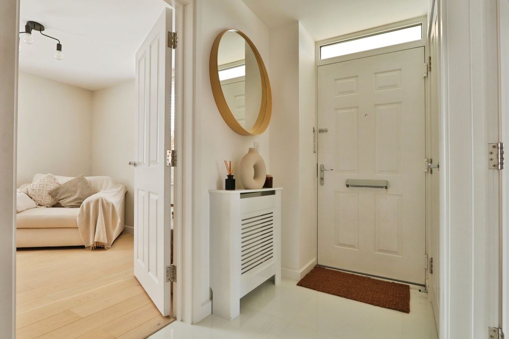 Property photo 2 of 14 4486004