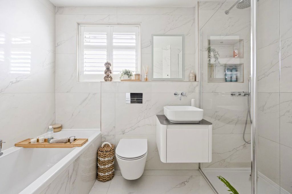 Additional image 10 of 4 bed property to rentWoodland Drive, Hove BN3