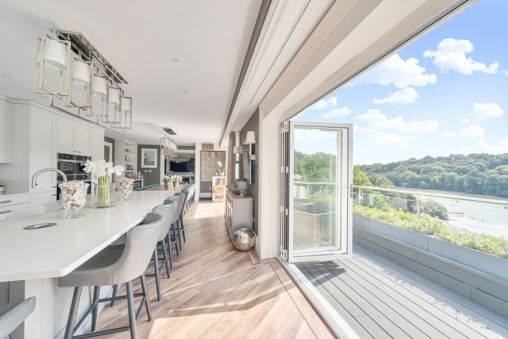 Property photo 1 of 21 Photo 1