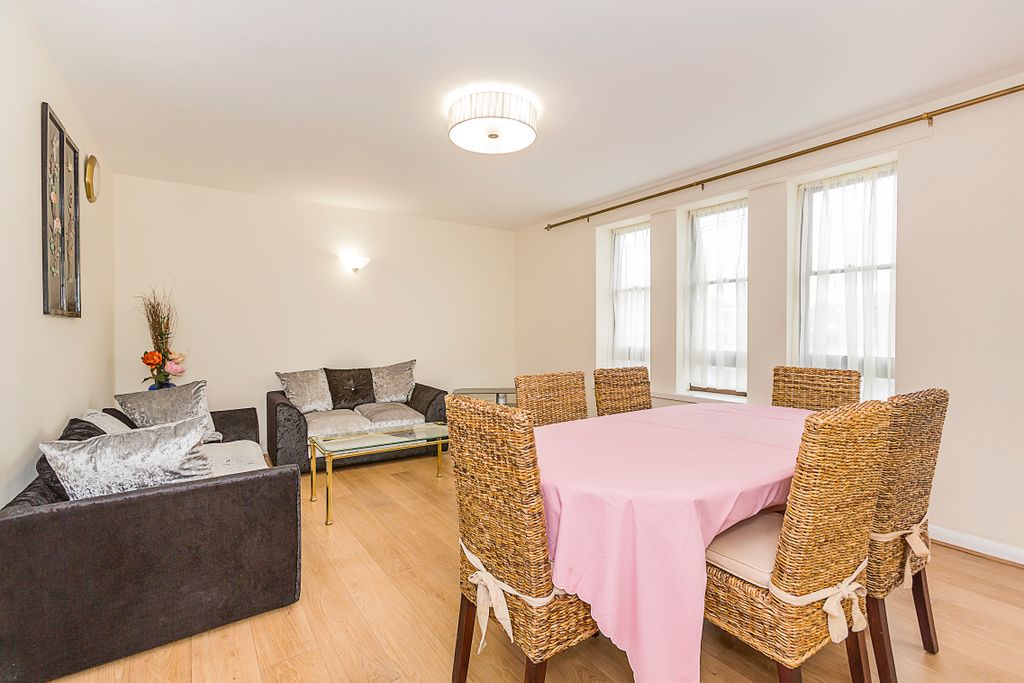 Property photo 3 of 9