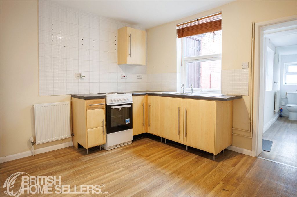 Property photo 3 of 9 Picture No. 06