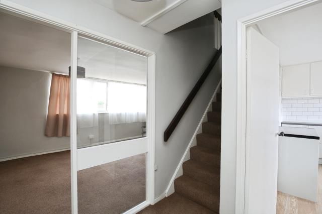 Property photo 2 of 17 Entrance Hall