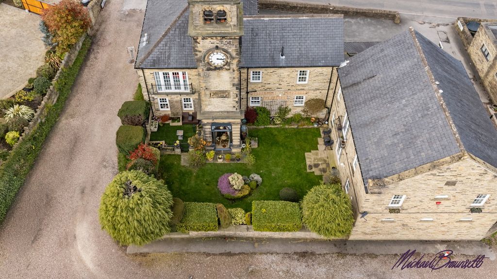 Property photo 2 of 24