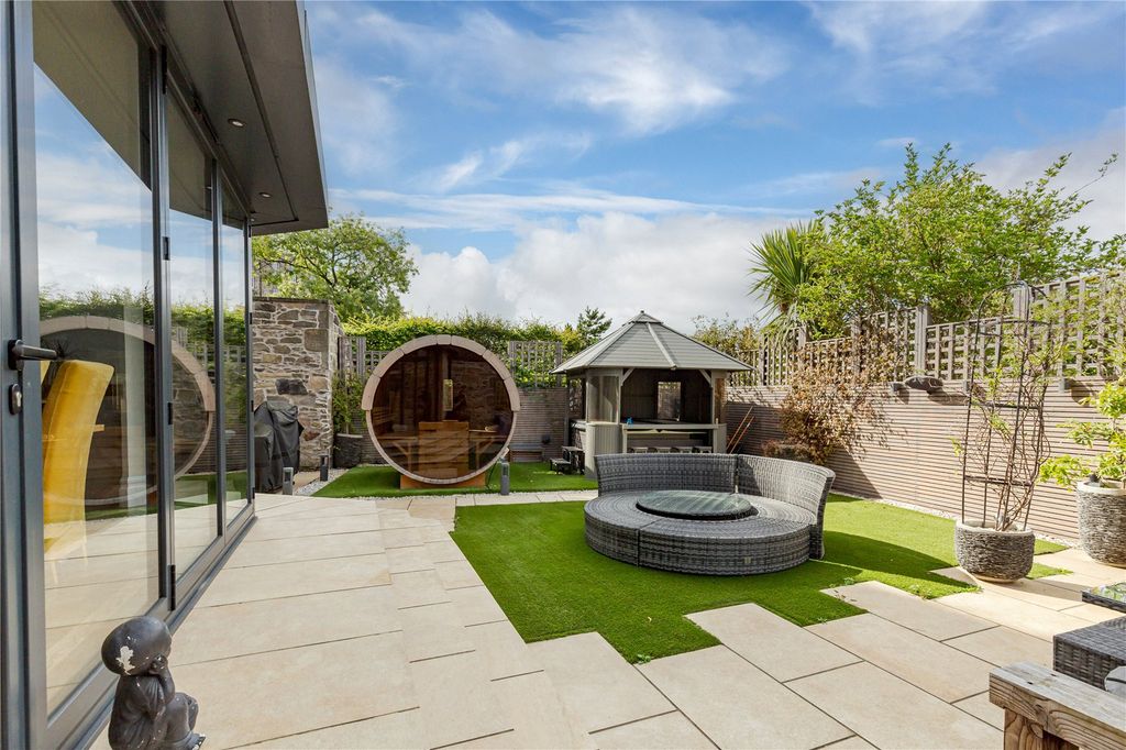 Property photo 3 of 29 Private Rear Garden