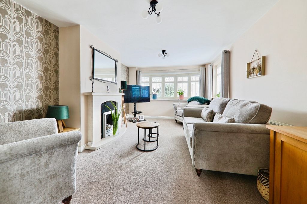 Property photo 3 of 10 4420727